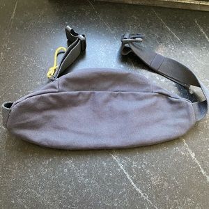 Gap belt bag